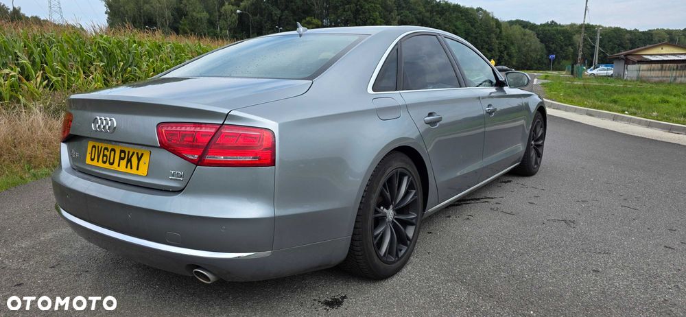 Audi A8 - 4