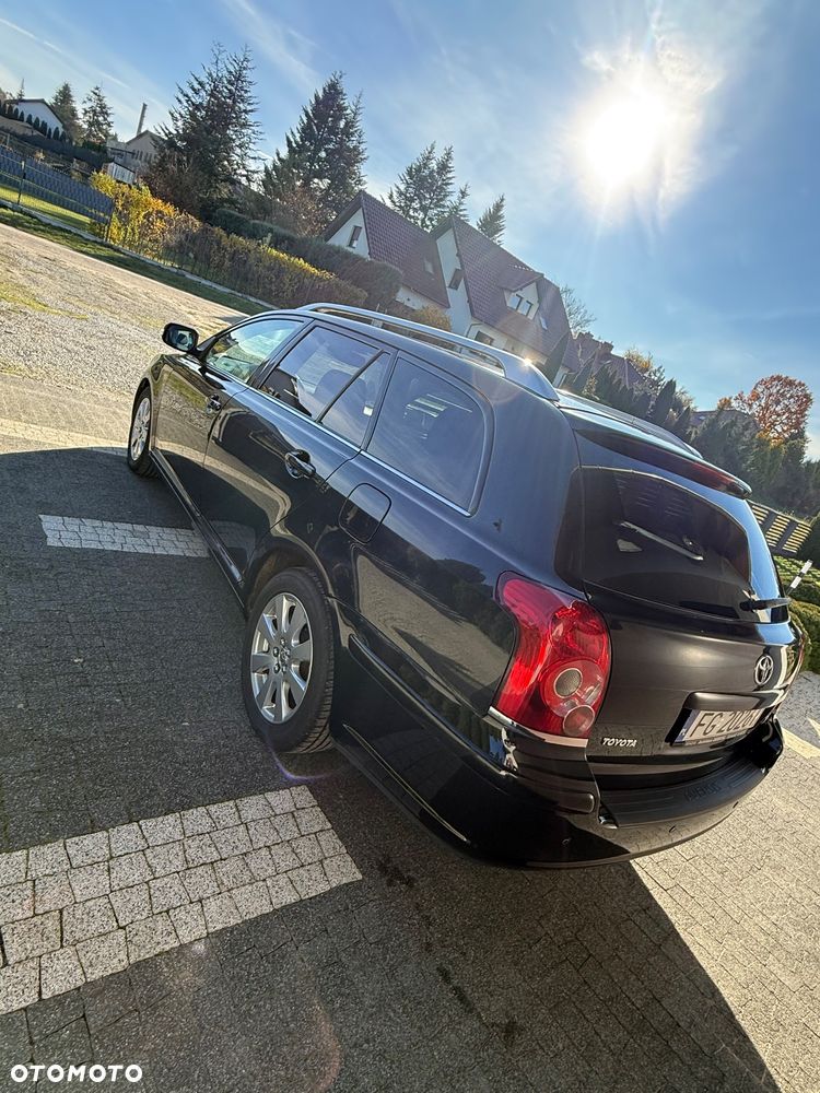 Toyota Avensis 1.8 VVT-i Combi - 7