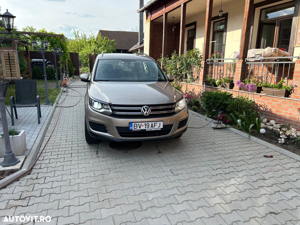 Volkswagen Tiguan - 5