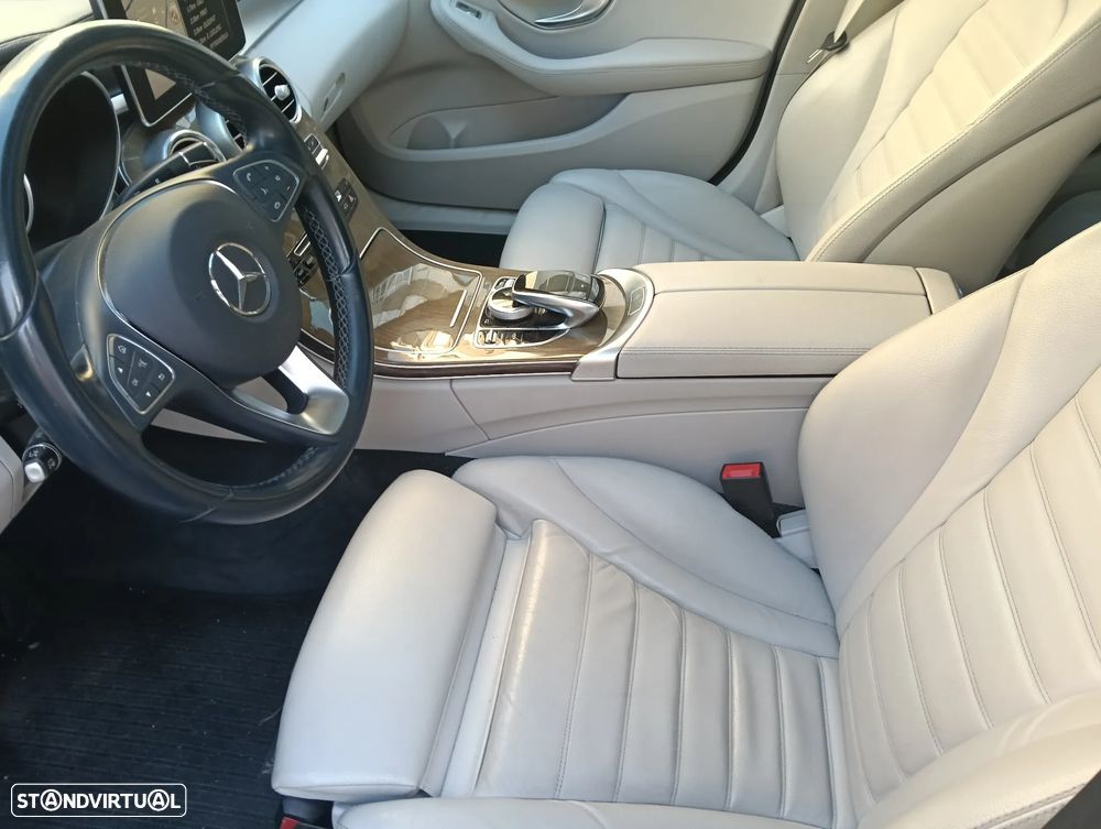 Mercedes-Benz C 300 h Exclusive - 31