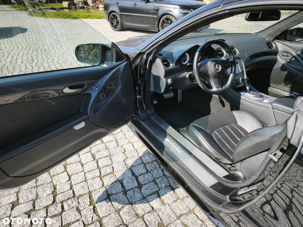 Mercedes-Benz SL 63 AMG SPEEDSHIFT MCT - 13