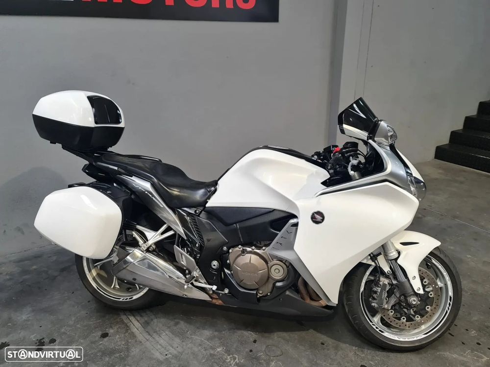 Honda VFR - 7