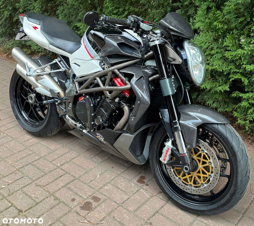 MV AGUSTA Brutale - 8