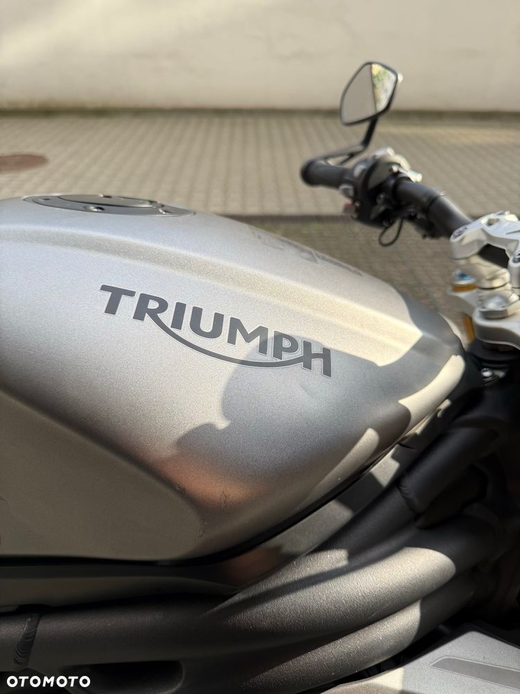 Triumph Speed Triple - 40
