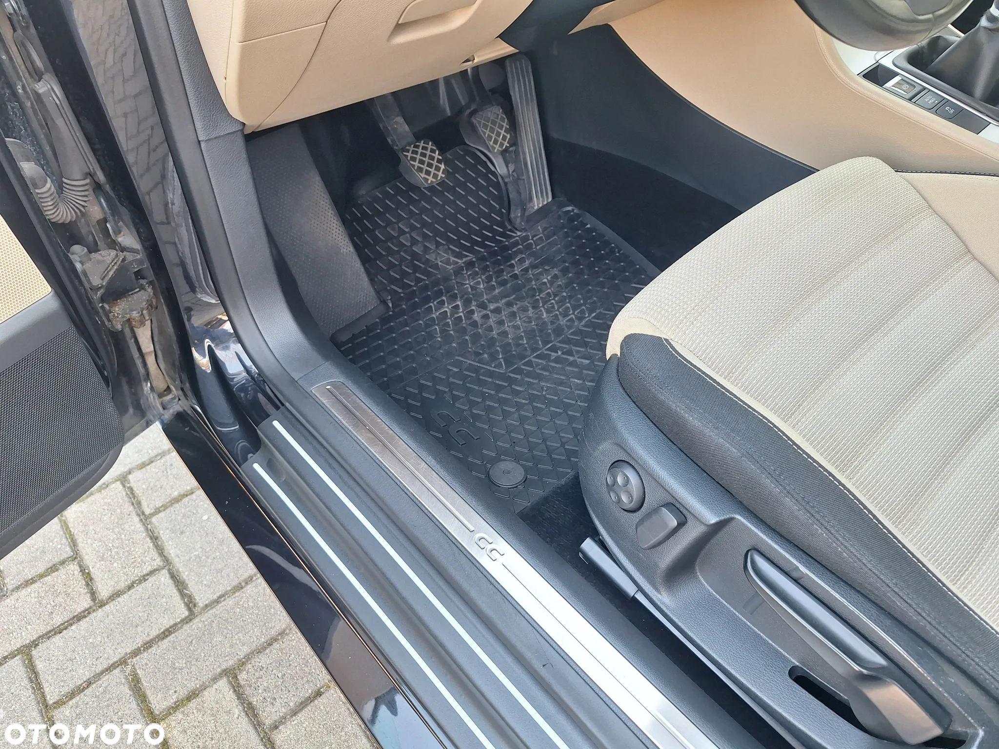 Volkswagen CC 2.0 TDI DPF BMT - 19