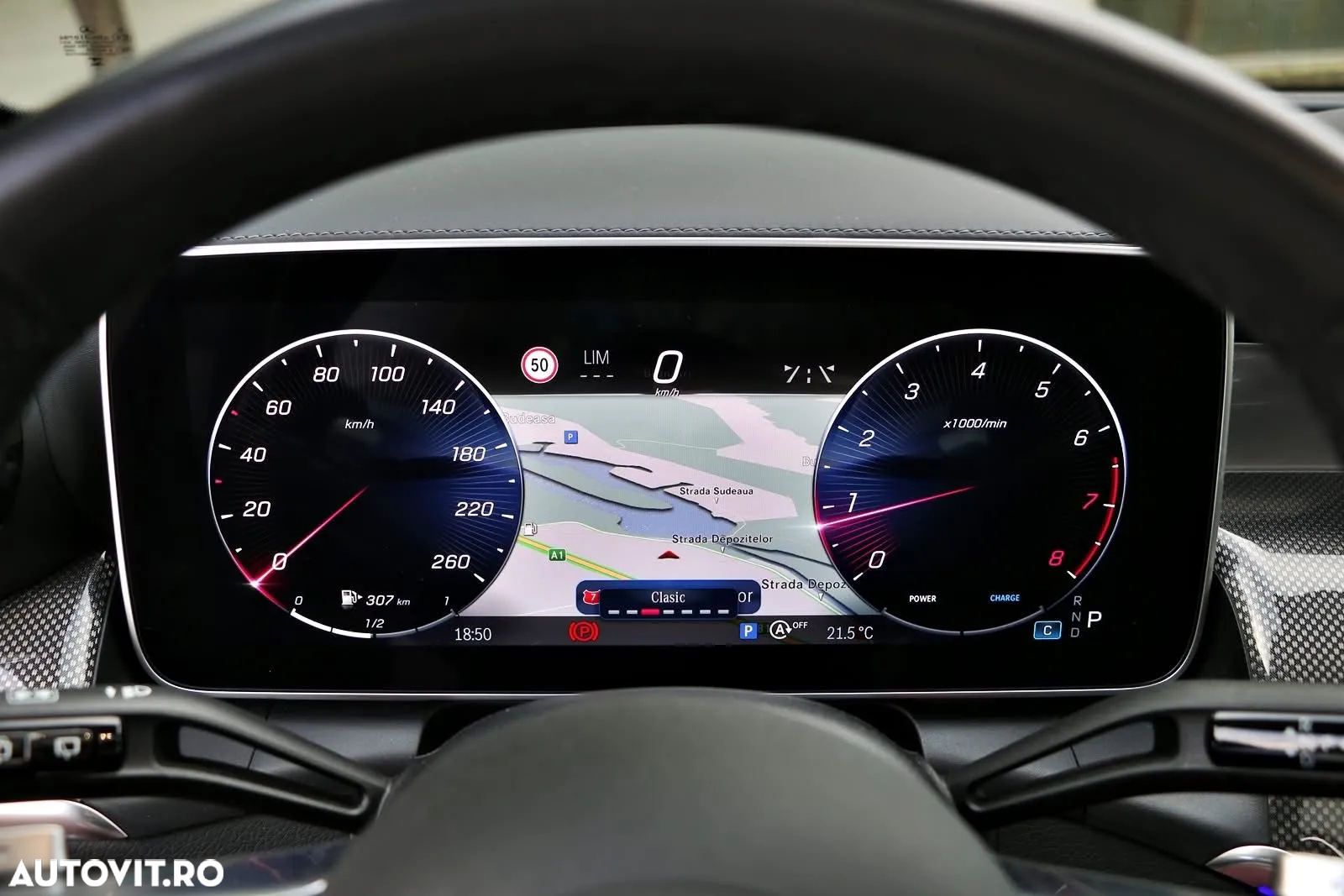 Mercedes-Benz GLC 300 4Matic 9G-TRONIC AMG Line Advanced - 22