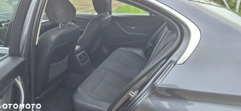 BMW Seria 3 318d Modern Line - 13