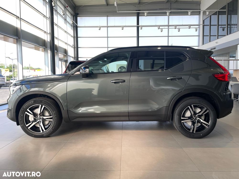 Volvo XC 40 B3 AT FWD MHEV Plus Dark - 8
