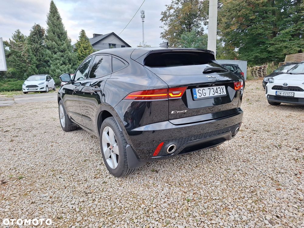Jaguar E-Pace 2.0 i4D AWD R-Dynamic - 9