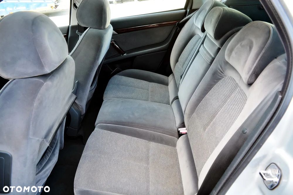 Peugeot 407 HDi 135 Automatik JBL - 16