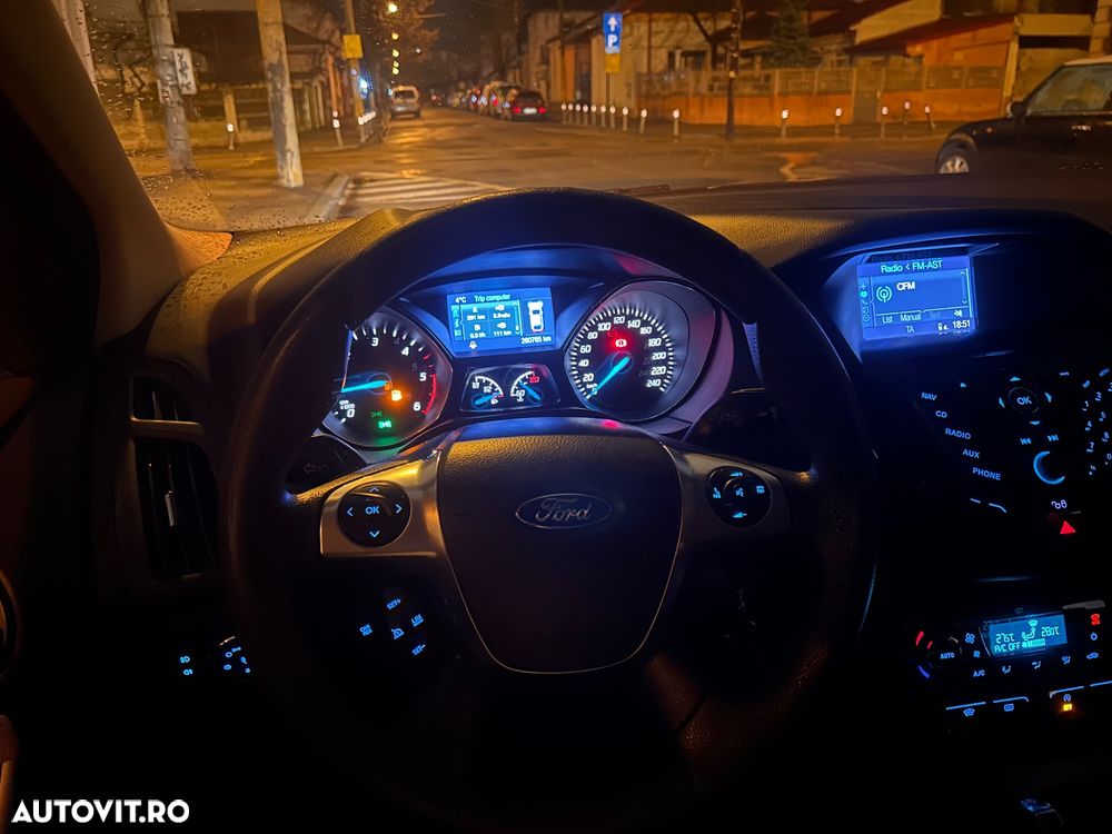 Ford Focus - 23