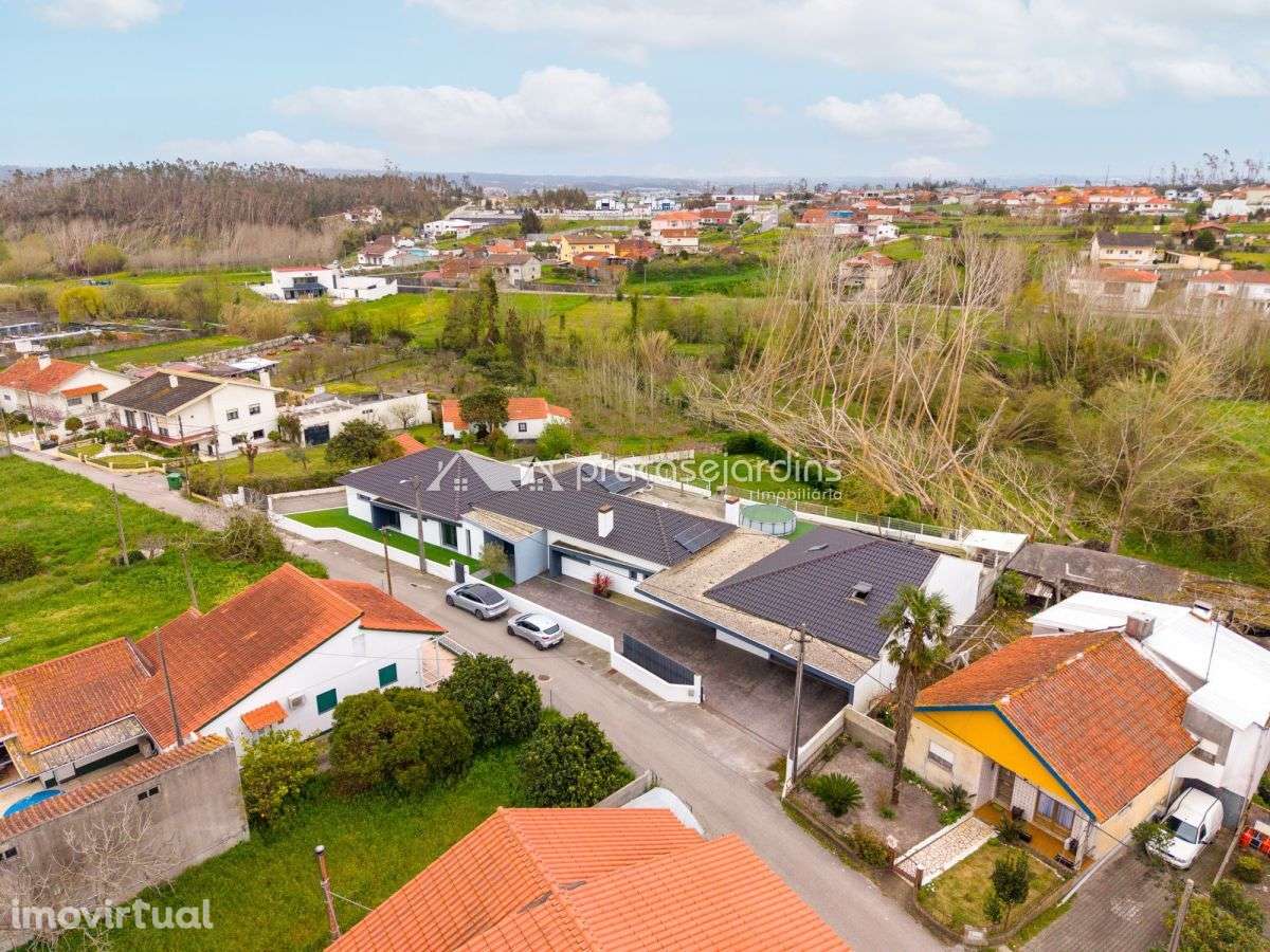 Moradia T5 Contemporânea e elevada eficiência energética – Amor, Le... - Grande imagem: 5/60