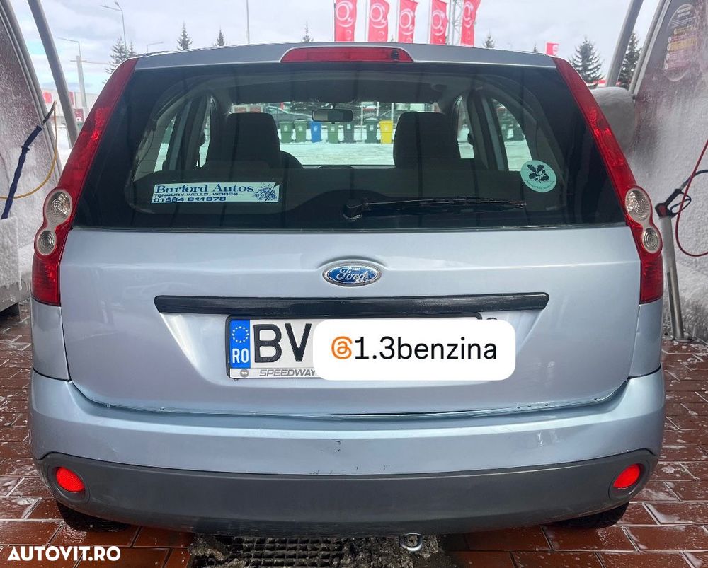 Ford Fiesta 1.25i Ambiente - 10