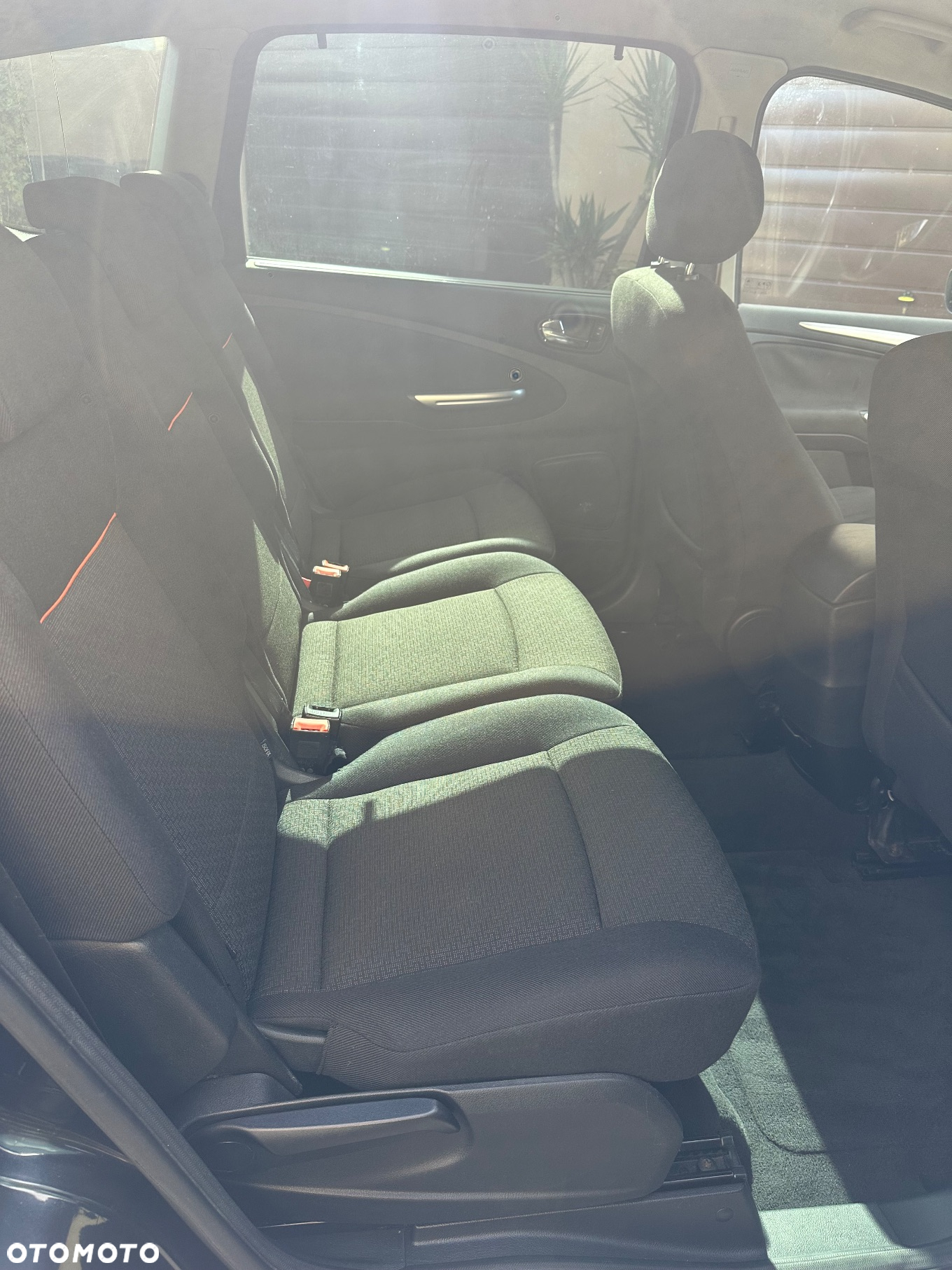 Ford S-Max 2.0 TDCi DPF Ambiente - 27