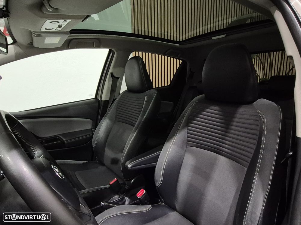 Toyota Yaris 1.5 HSD Comfort +P.Style+P.Techno - 15
