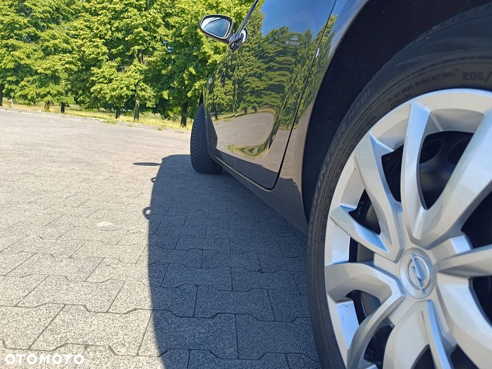 Opel Astra 1.4 Turbo - 23