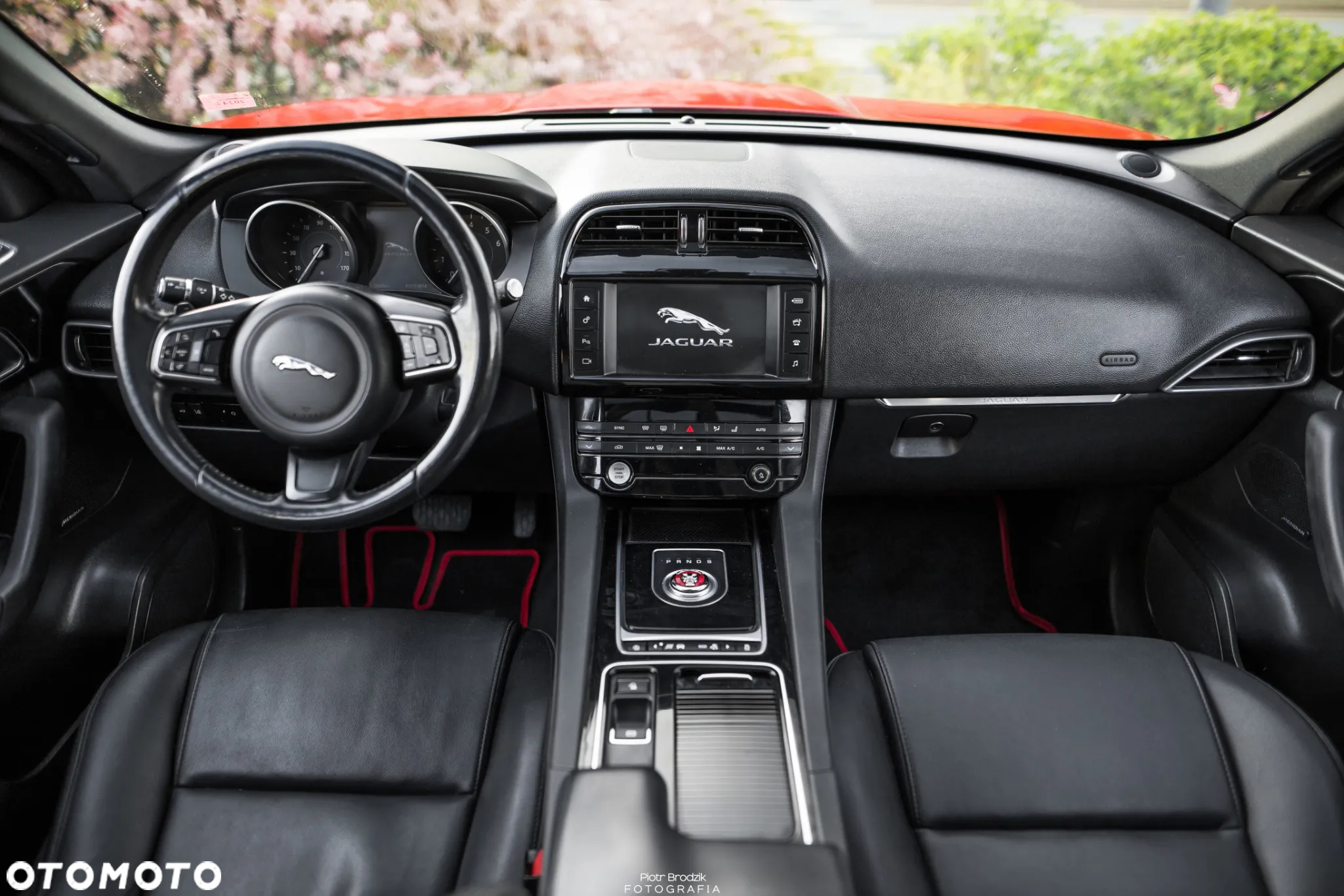 Jaguar F-Pace 25t AWD Prestige - 17