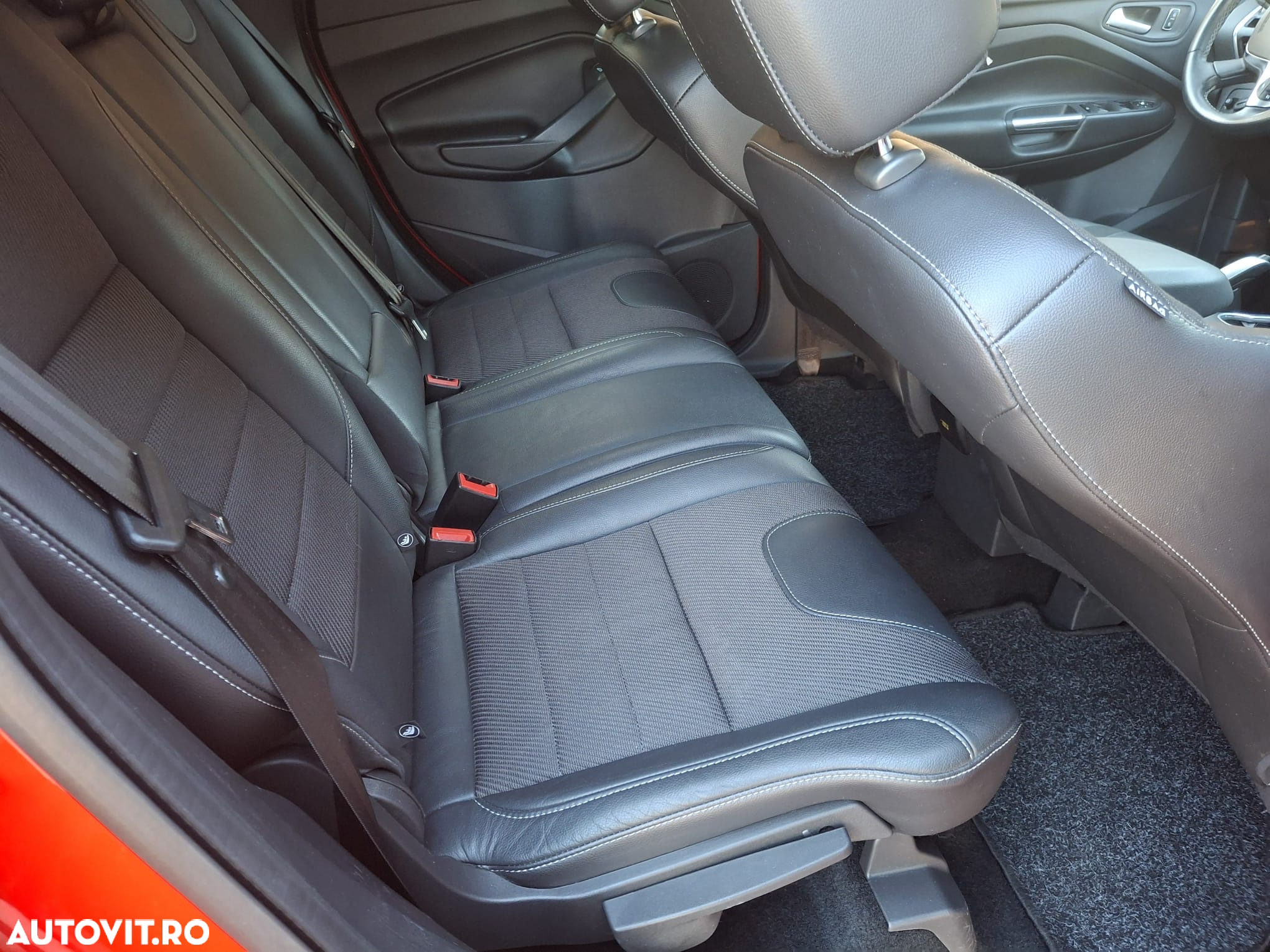 Ford Kuga 2.0 TDCi 4x4 Aut. Titanium - 9