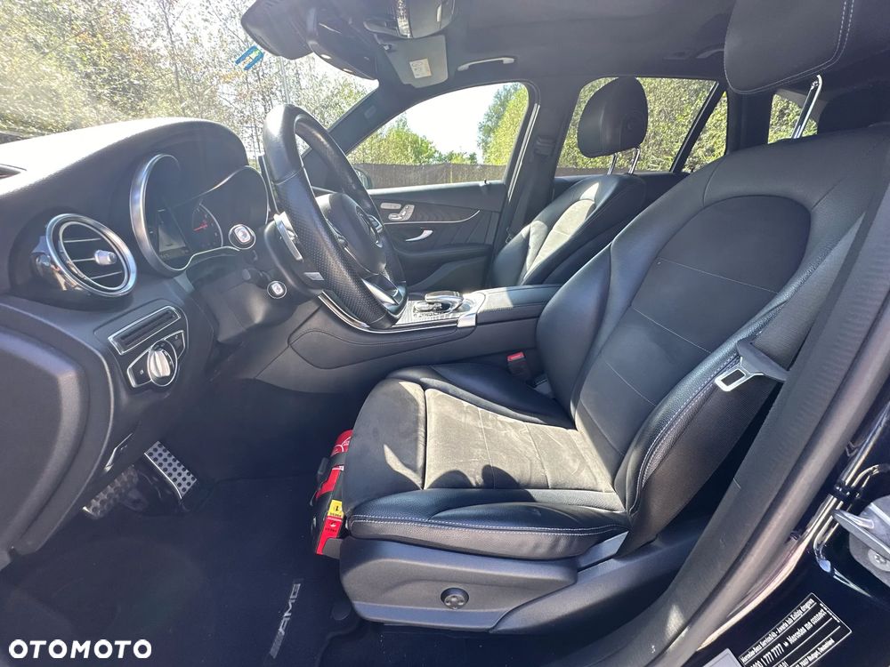 Mercedes-Benz GLC 250 4Matic 9G-TRONIC AMG Line - 19