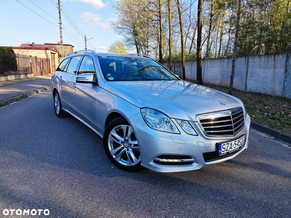 Mercedes-Benz Klasa E 200 CGI BlueEffICIENCY Avantgarde - 4