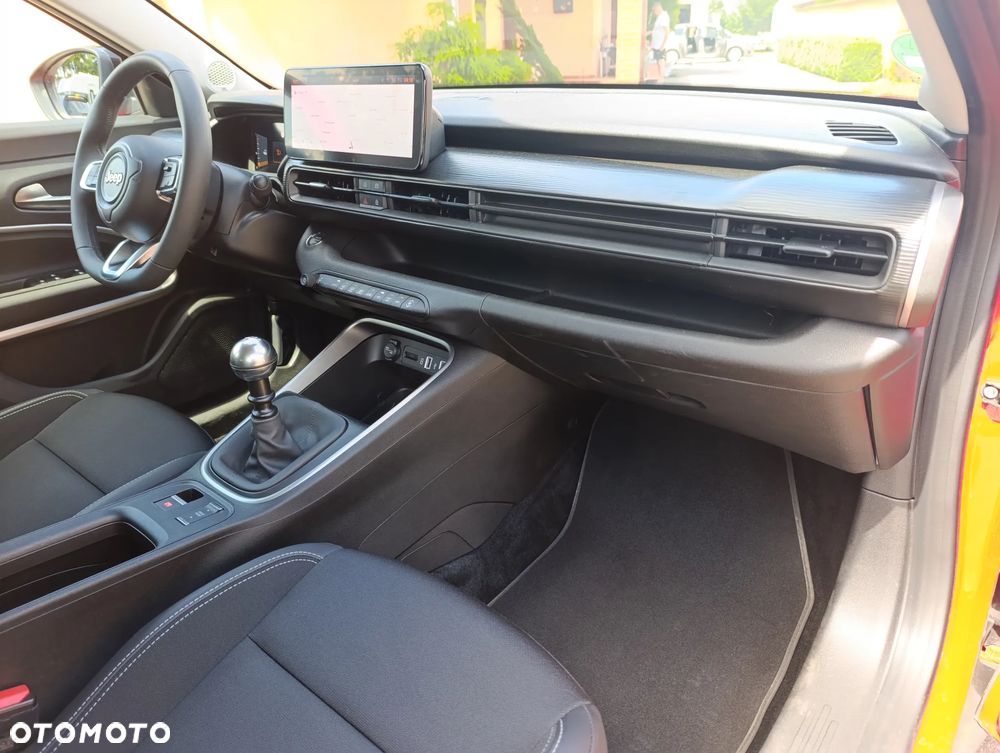 Jeep Avenger 1.2 GSE T3 Turbo-Benzin GDI Summit - 21