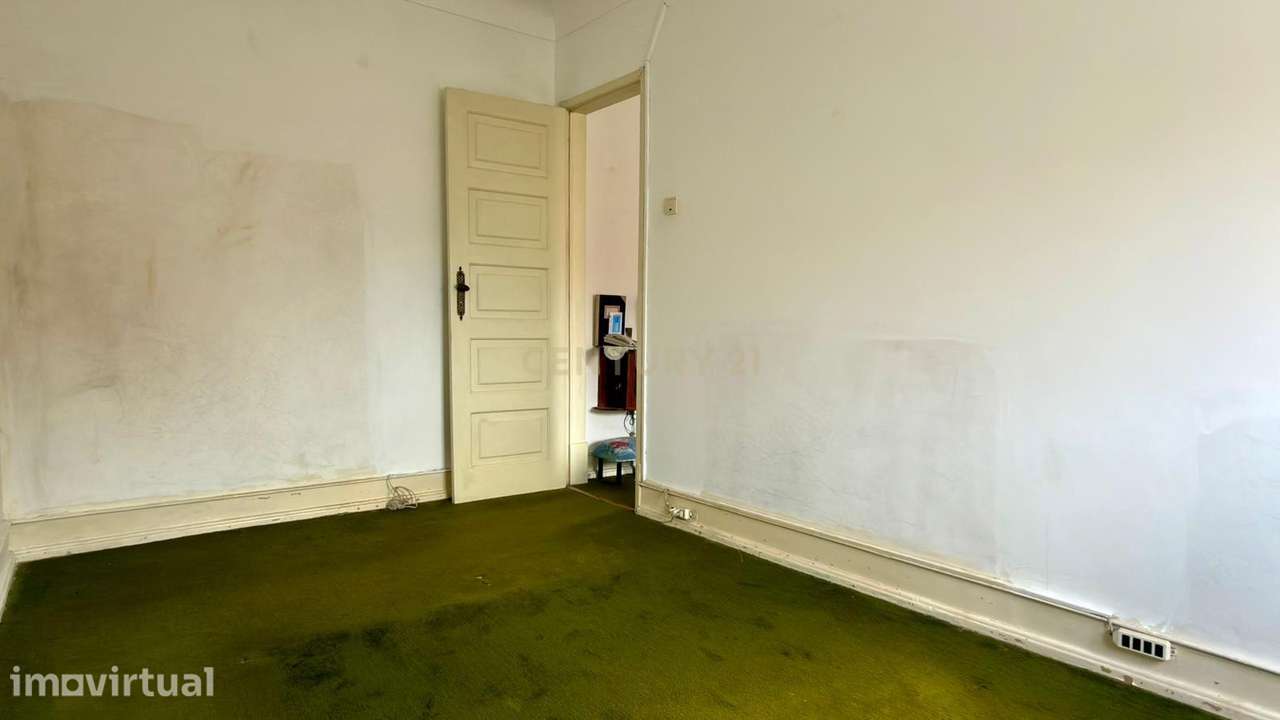 Apartamento T2 para Remodelação, Centro de Almada - Grande imagem: 4/28