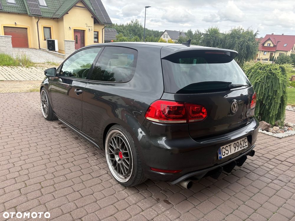 Volkswagen Golf 2.0 TSI GTI - 11