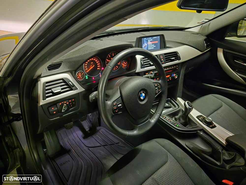 BMW 320 d Touring Line Modern - 27