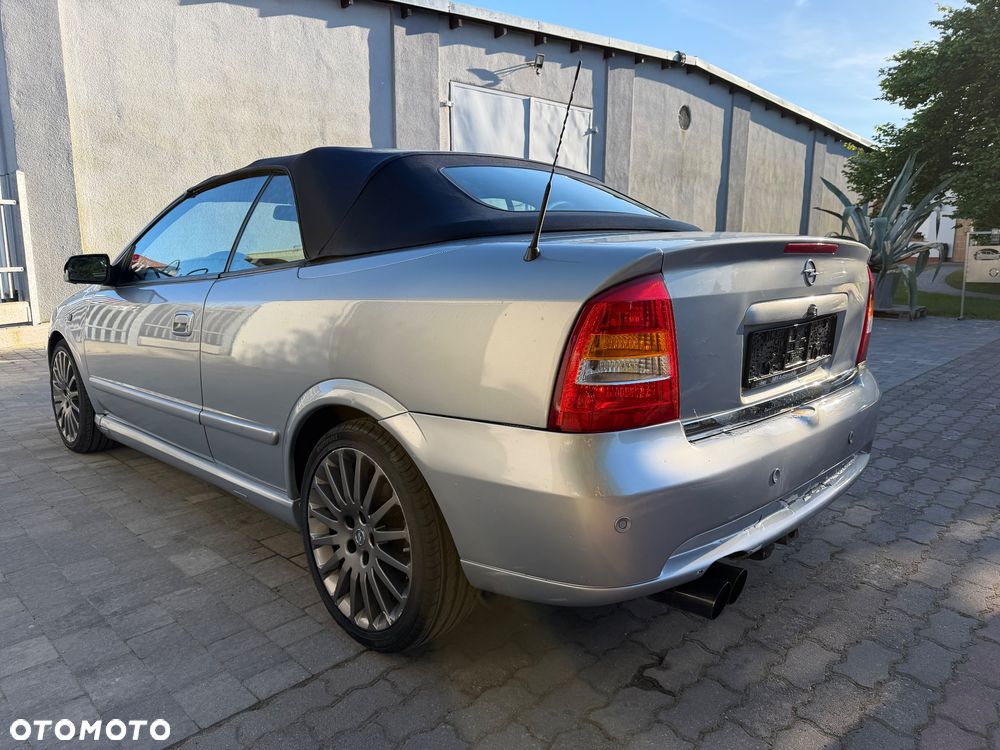 Opel Astra 1.6 - 9