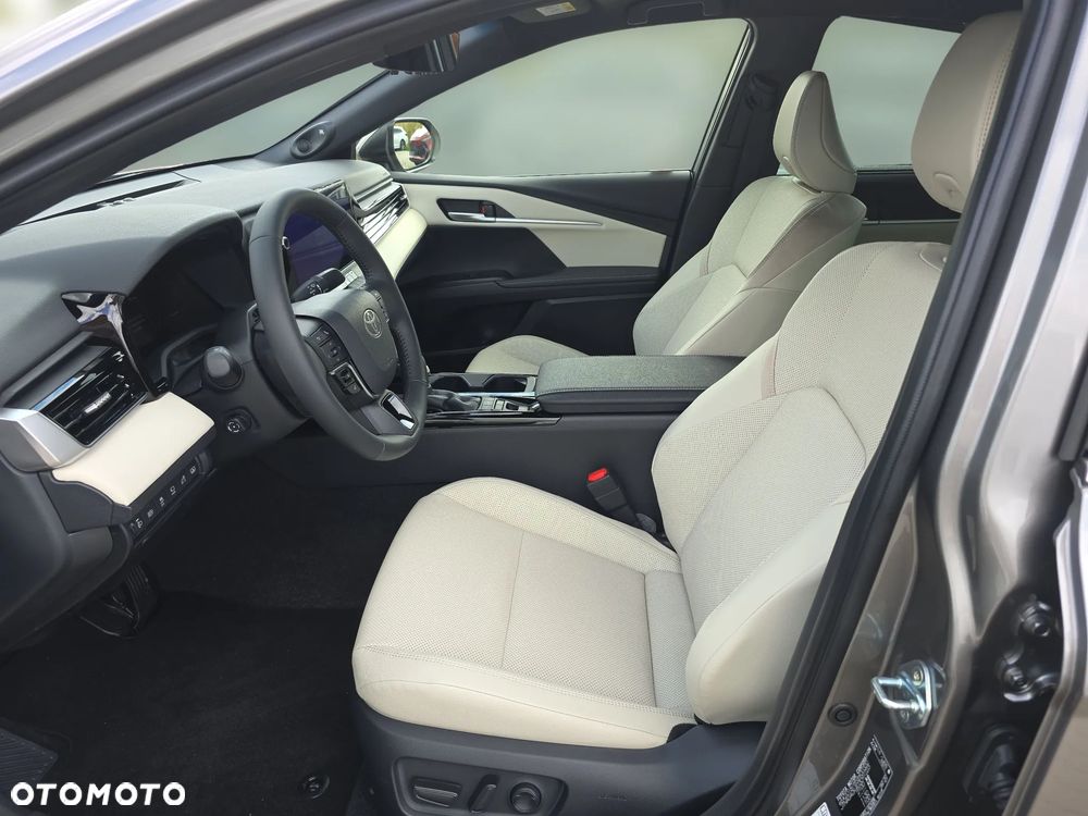 Toyota Camry 2.5 Hybrid Dynamic Force Executive e-CVT - 28