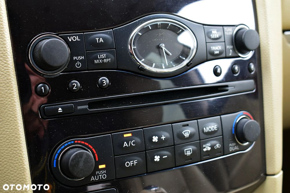 Infiniti FX FX30d S Premium - 15