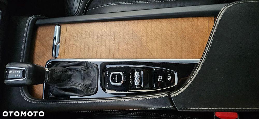 Volvo V90 D5 AWD Geartronic Inscription - 19