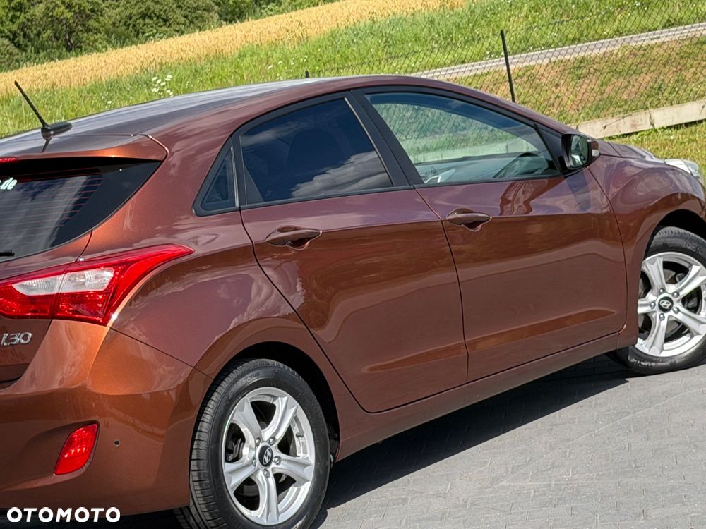 Hyundai i30 1.4 Trend - 17