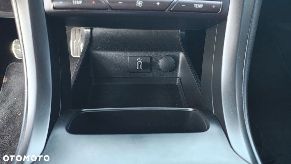 Ford Fusion 2.0 EcoBoost Titanium - 30