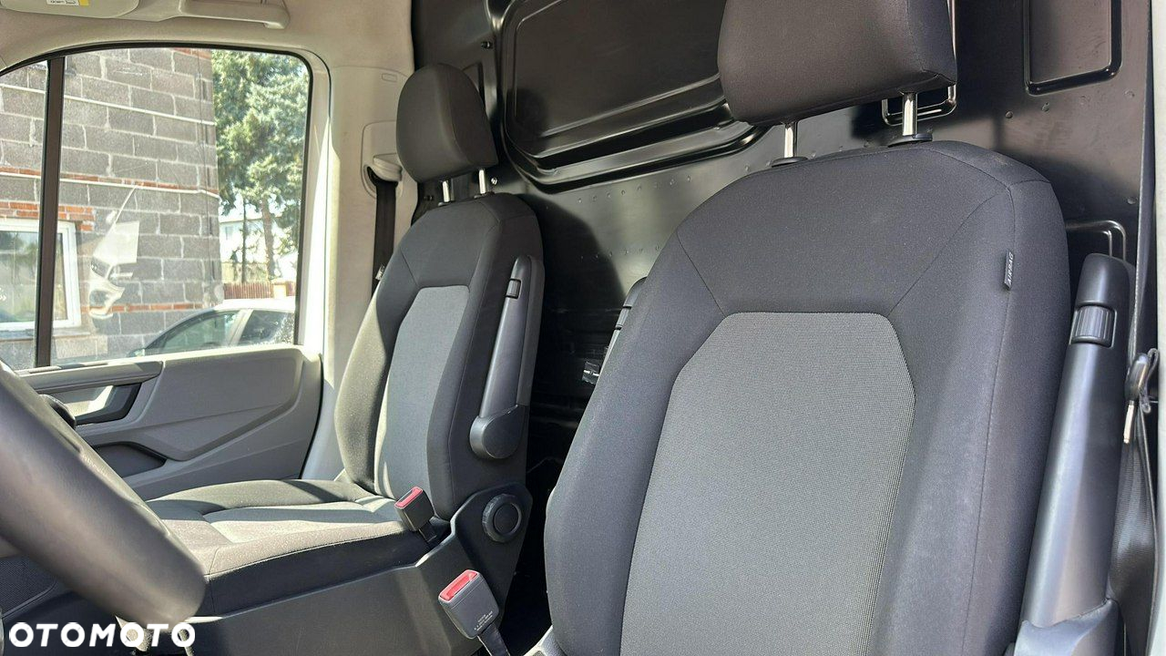 Volkswagen Crafter - 13