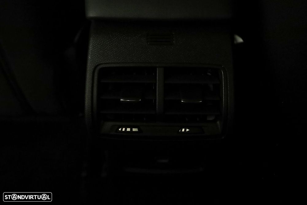 Citroën C4 1.2 PureTech Max - 25