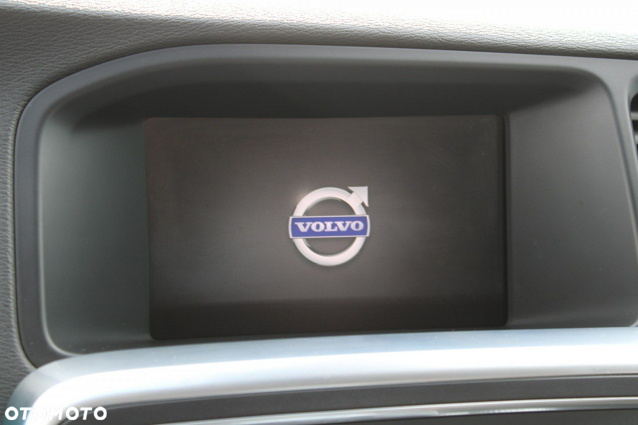 Volvo V60 Cross Country D4 Drive-E Momentum - 29