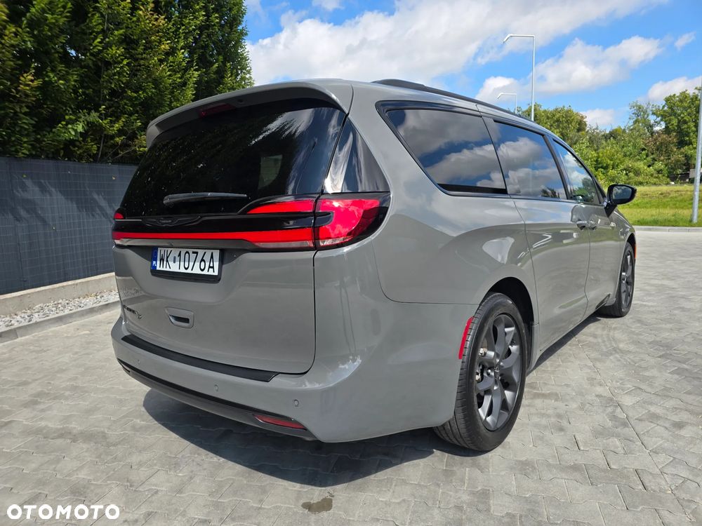 Chrysler Pacifica - 7