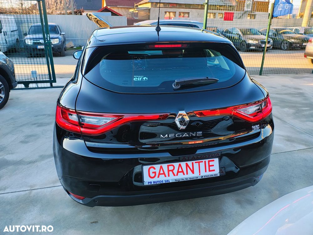 Renault Megane BLUE dCi 115 BUSINESS EDITION - 11