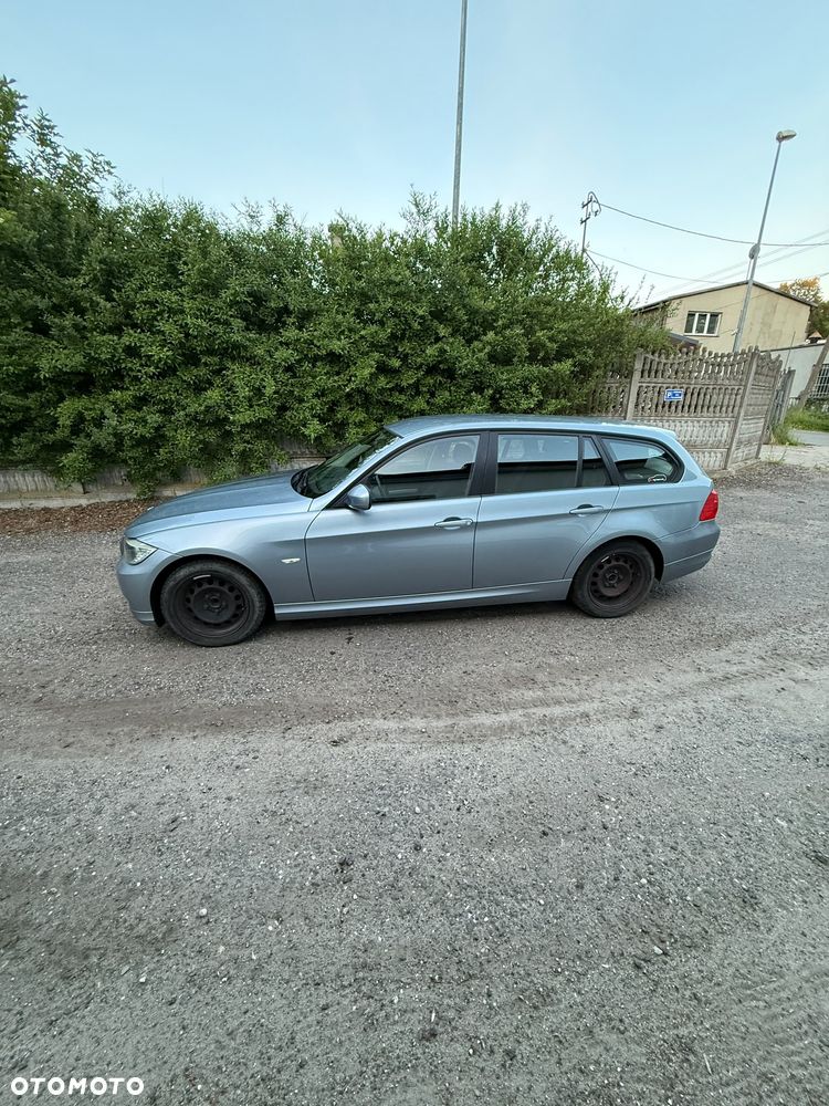 BMW Seria 3 318i Edition Exclusive - 3