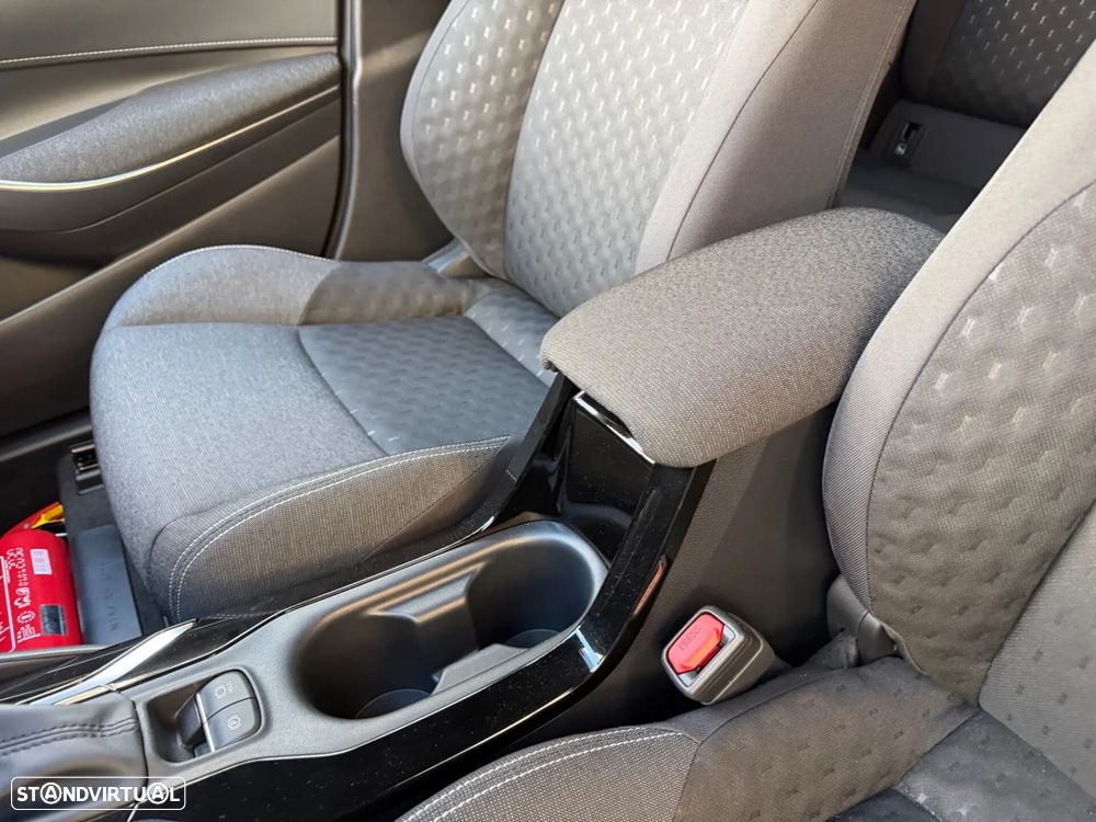 Toyota Corolla 1.8 Hybrid Exclusive - 11