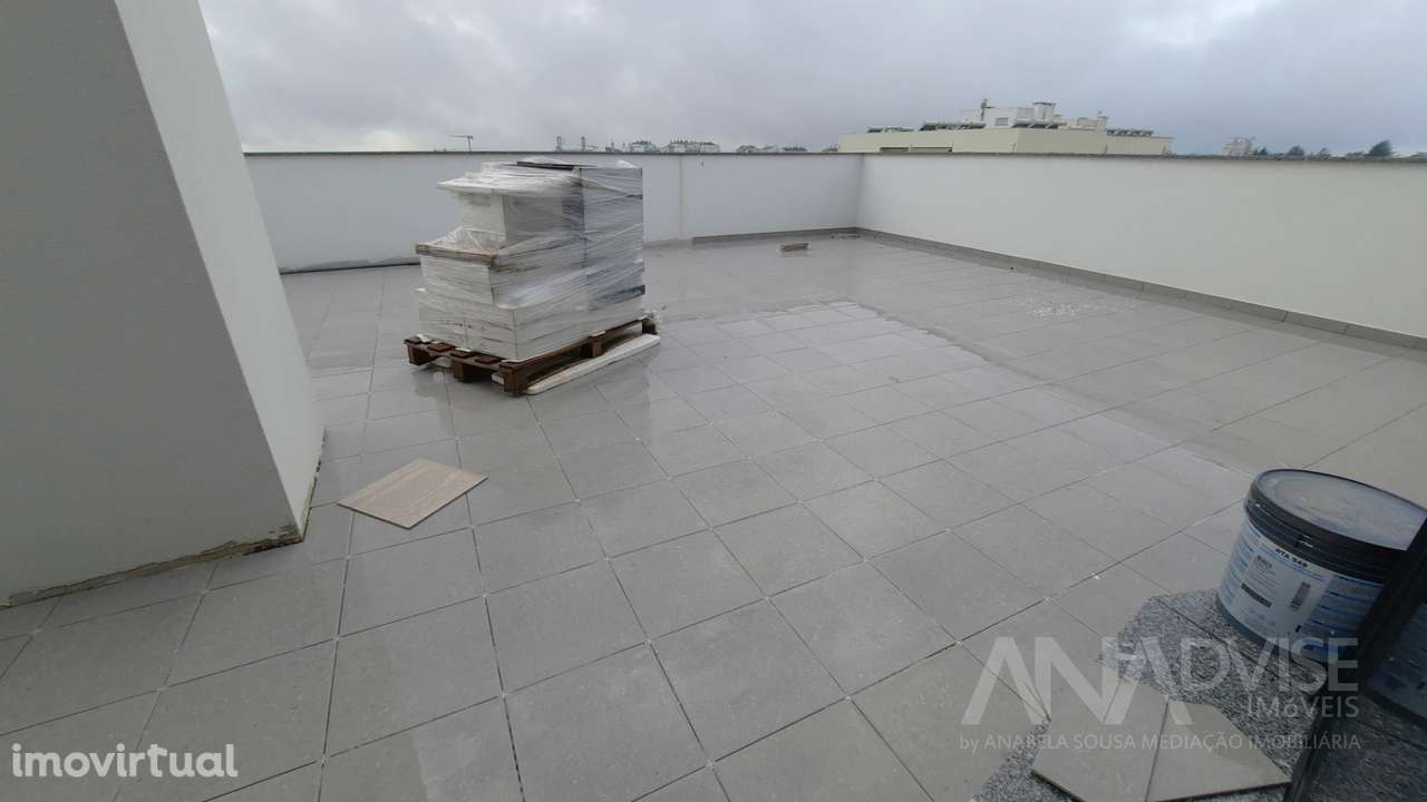Apartamento T4 + Terraço para venda junto ao centro de Viseu - Grande imagem: 4/29