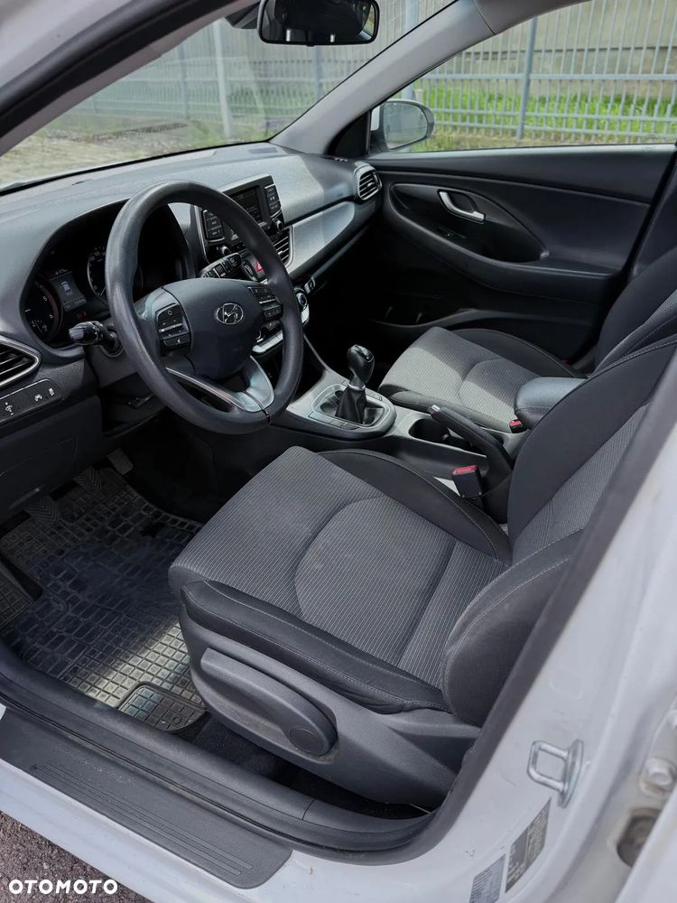 Hyundai i30 1.6 CRDi Classic + - 23