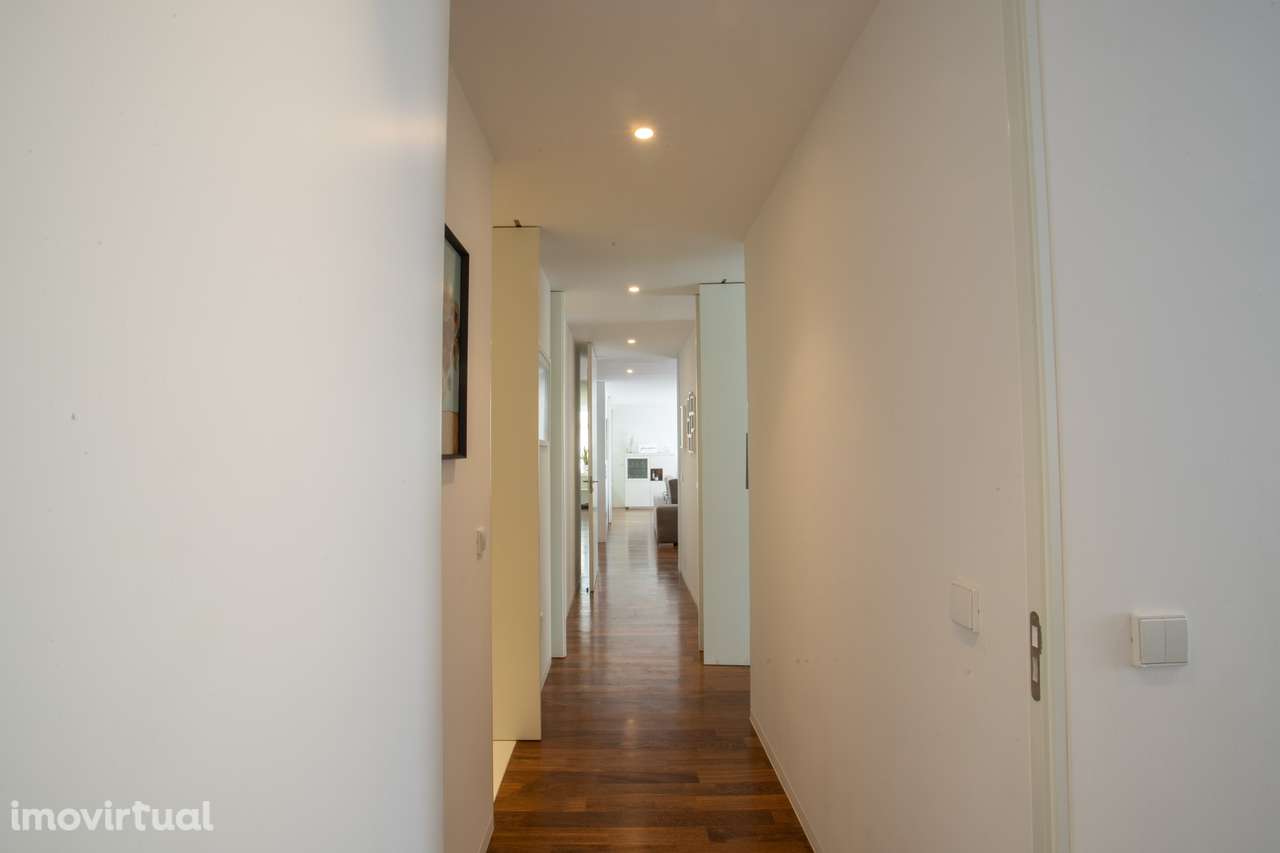 Apartamento T3 com Vista Deslumbrante no Coração de Vila Nova de Gaia - Grande imagem: 3/54