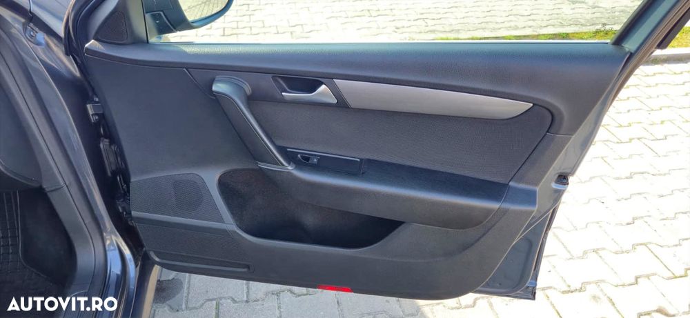 Volkswagen Passat 2.0 TDI BlueMotion Tehnology Comfortline - 25