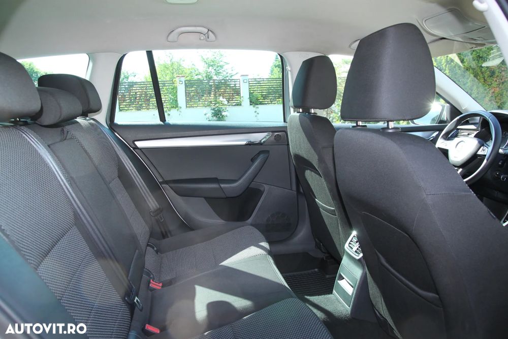 Skoda Octavia 2.0 TDI DSG Ambition - 15