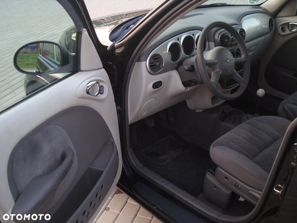 Chrysler PT Cruiser - 16
