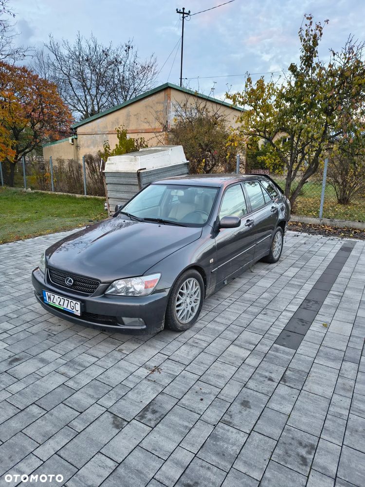 Lexus IS 200 SC Prestige - 1