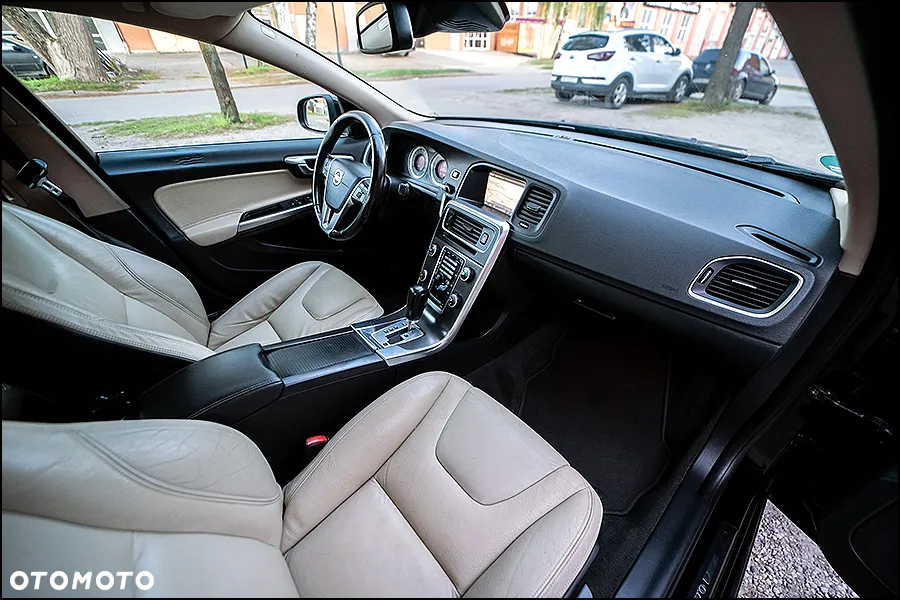 Volvo S60 - 16