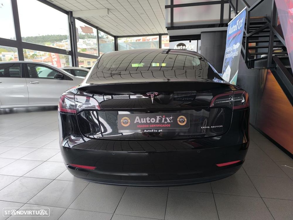 Tesla Model 3 - 5